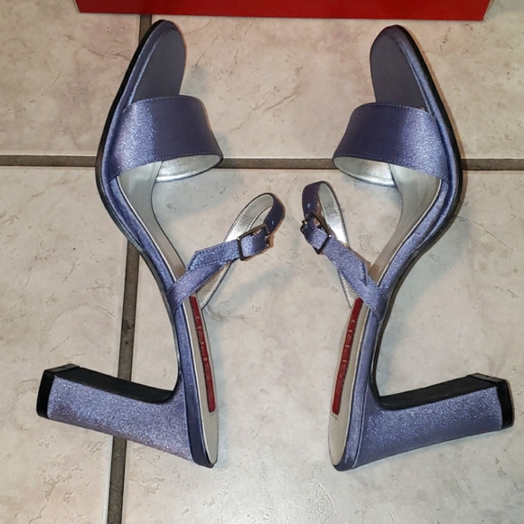 Espriit Satin Heels - Picture 7 of 12